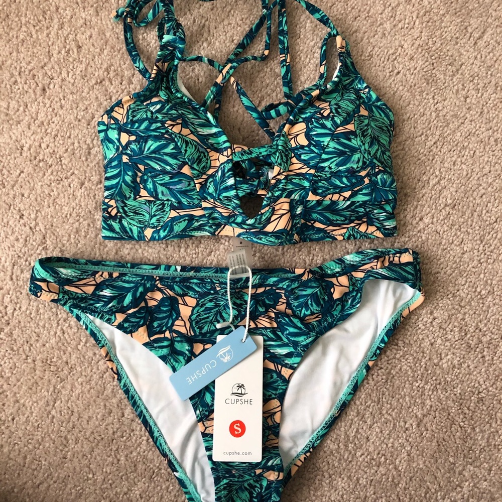 Cupshe Women's Lush Leaves Back Lace Up Bikini